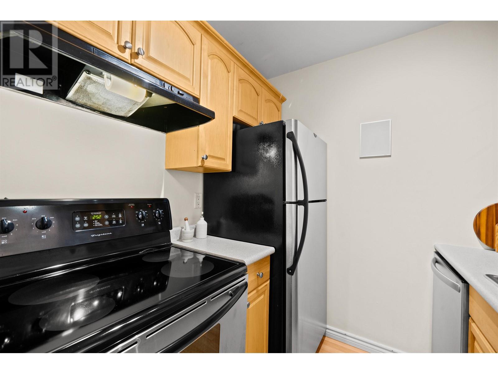 208 2330 Maple Street, Vancouver, British Columbia  V6J 3T6 - Photo 9 - R2985923