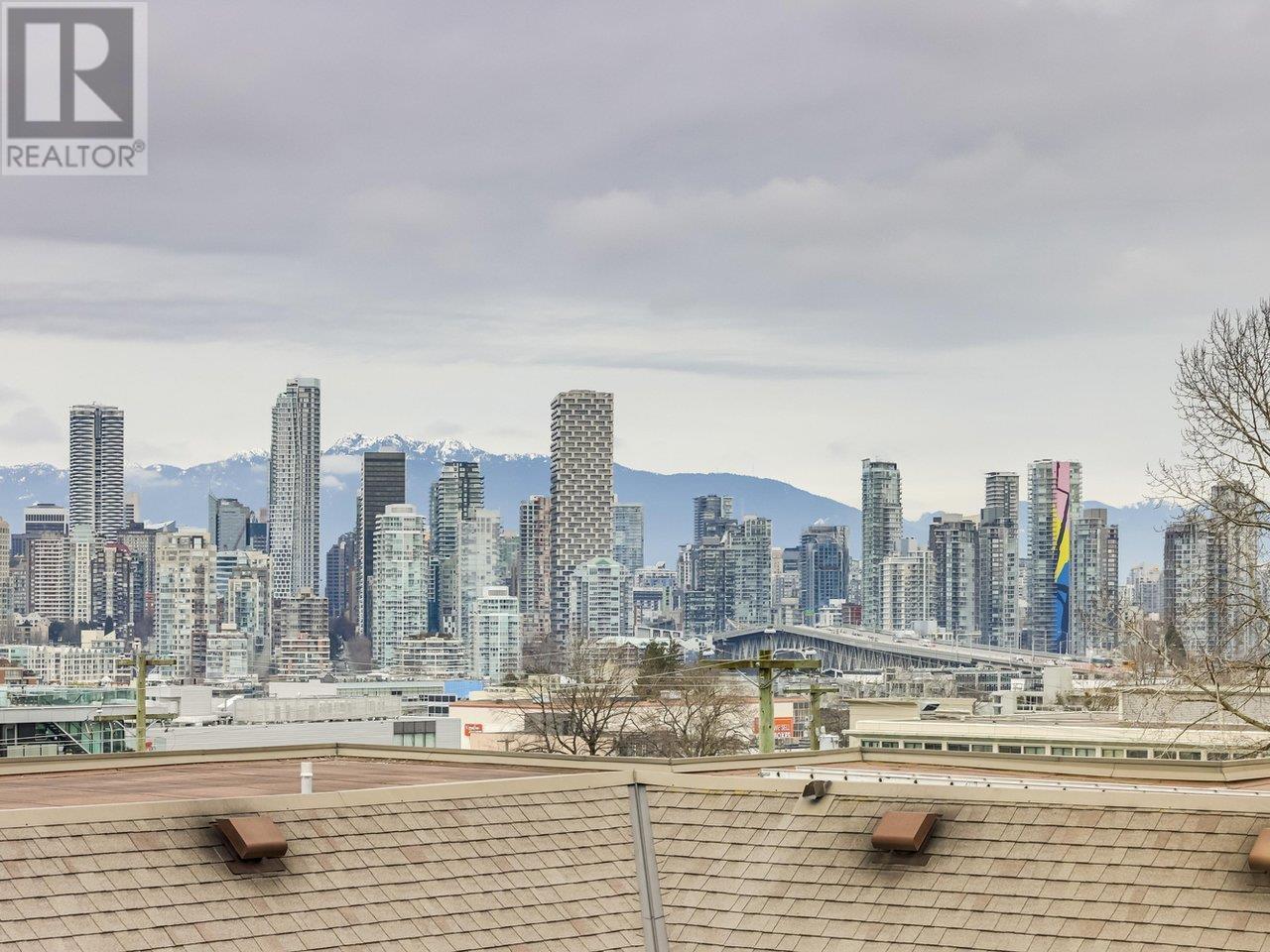 411 1880 W 6th Avenue, Vancouver, British Columbia  V6J 1R6 - Photo 1 - R2985943
