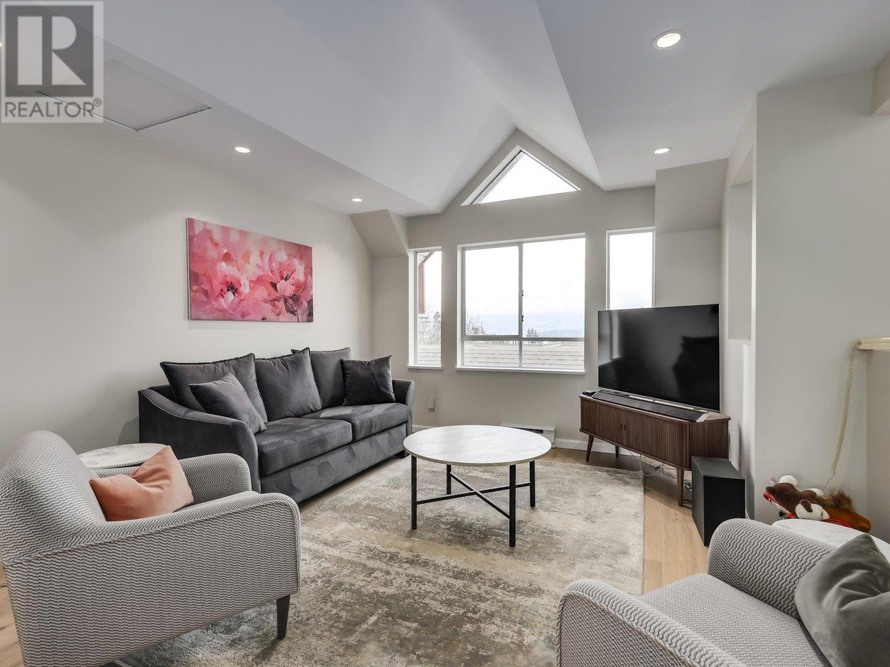 411 1880 W 6th Avenue, Vancouver, British Columbia  V6J 1R6 - Photo 2 - R2985943