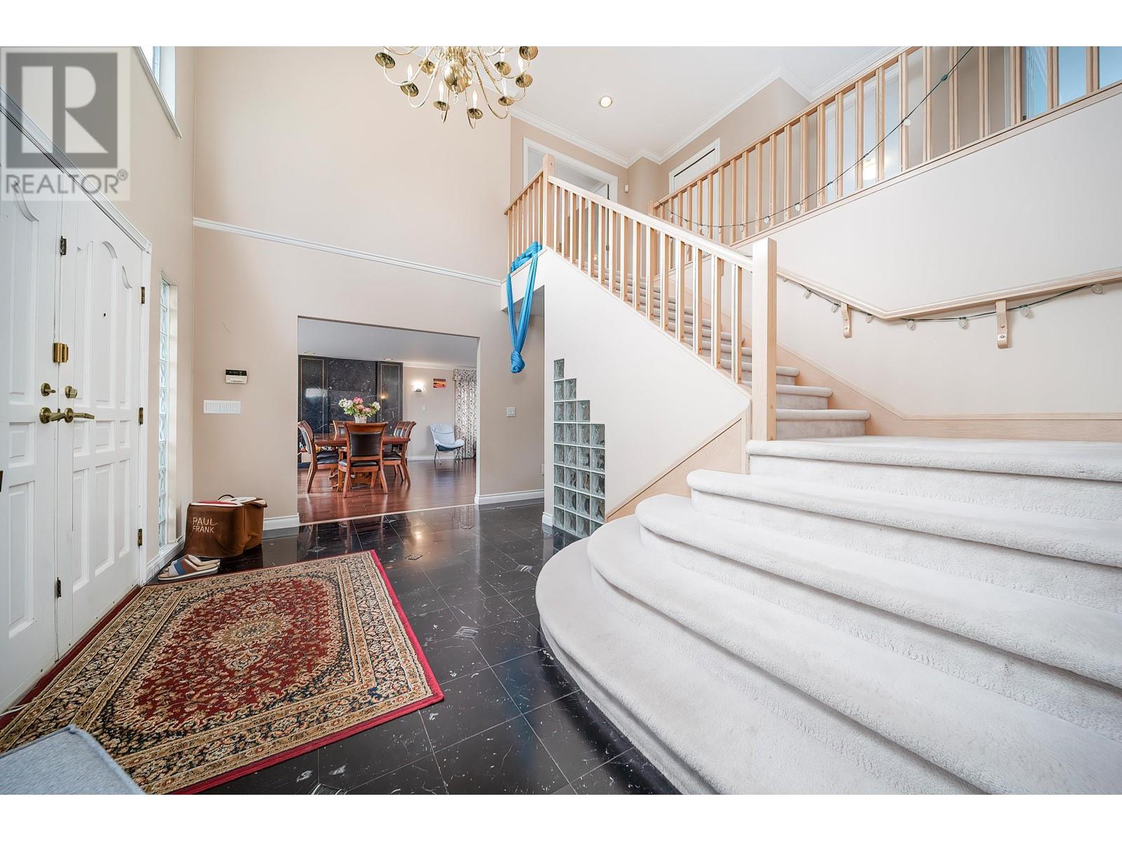 Property at 6009 SELKIRK STREET image 3