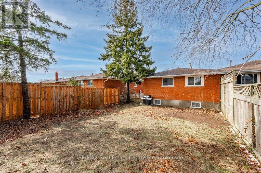 58 Conroy Crescent, Guelph, Ontario  N1G 2V6 - Photo 25 - X12060050