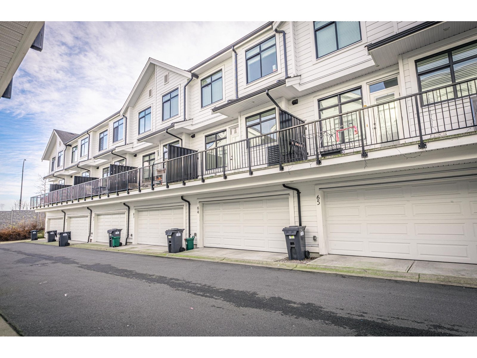 Property at 64 17557 100 AVENUE image 4