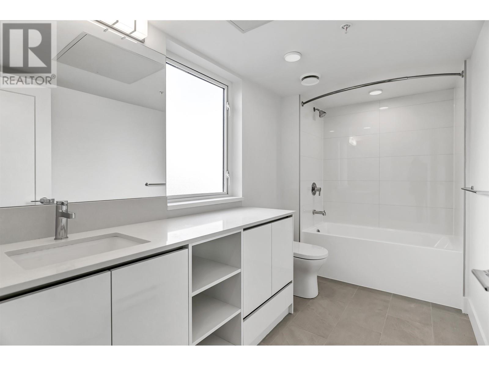 114 1306 Laval Square, Coquitlam, British Columbia  V3K 2E3 - Photo 11 - R2985284