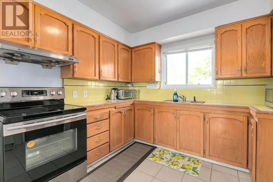5919 Patrick Street, Burnaby, British Columbia  V5J 3B8 - Photo 8 - R2985951