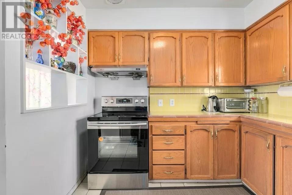 5919 Patrick Street, Burnaby, British Columbia  V5J 3B8 - Photo 9 - R2985951