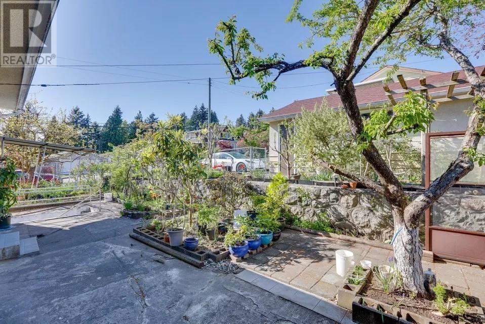 5919 Patrick Street, Burnaby, British Columbia  V5J 3B8 - Photo 22 - R2985951