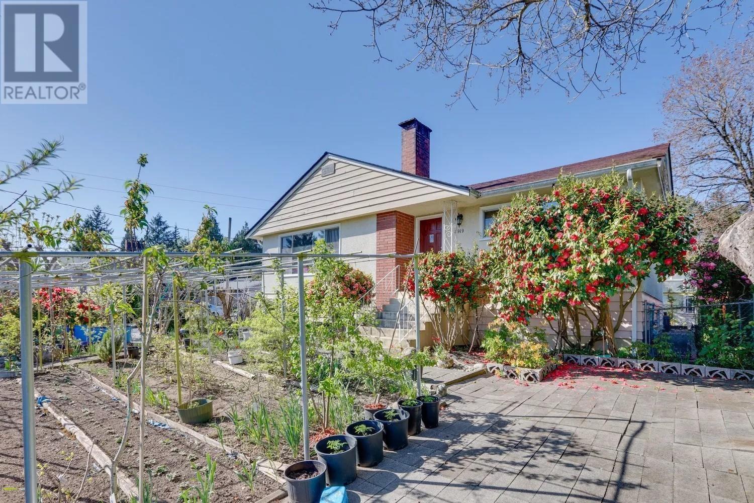 5919 PATRICK STREET, burnaby, British Columbia