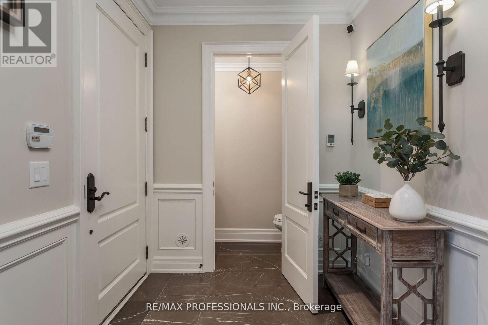 Property at 1212 ROYAL YORK ROAD image 4