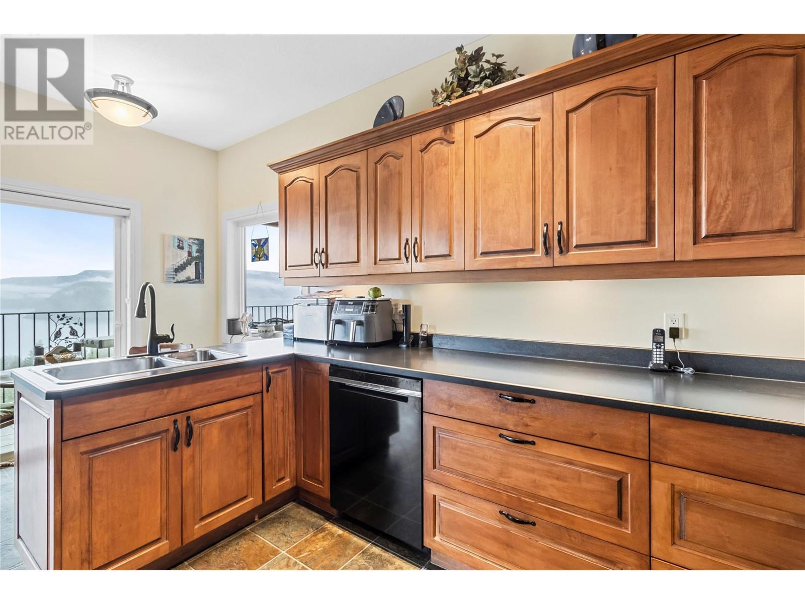 Property at 3333 Roncastle Road image 2