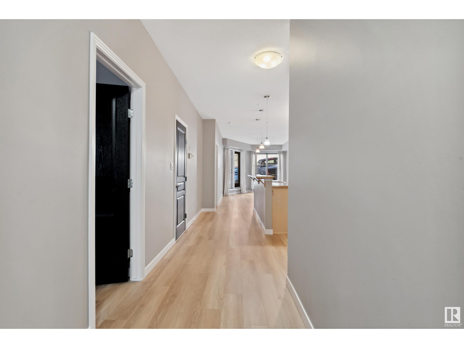 Property at #211 10503 98 AV NW image 3