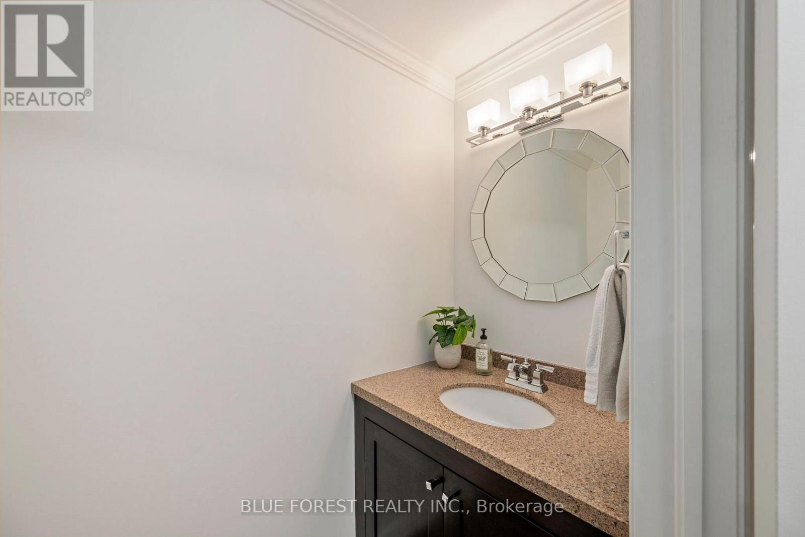 Photo 17 of 48 for 35 Thirlmere Road