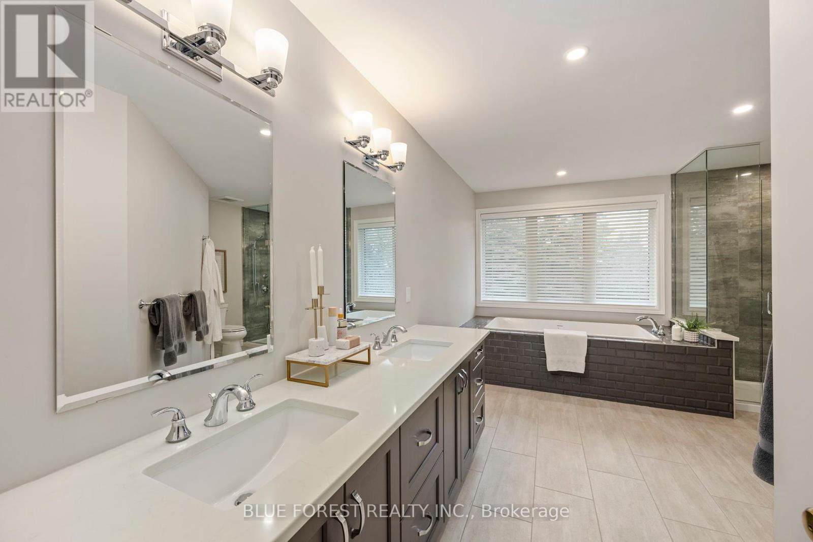 Photo 22 of 48 for 35 Thirlmere Road
