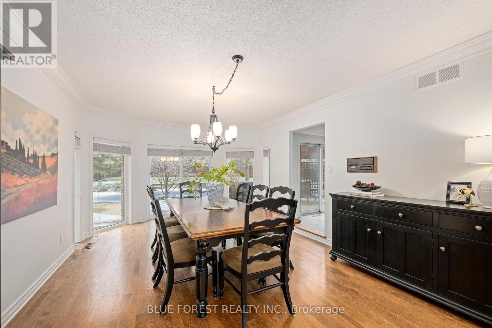 Photo 8 of 48 for 35 Thirlmere Road