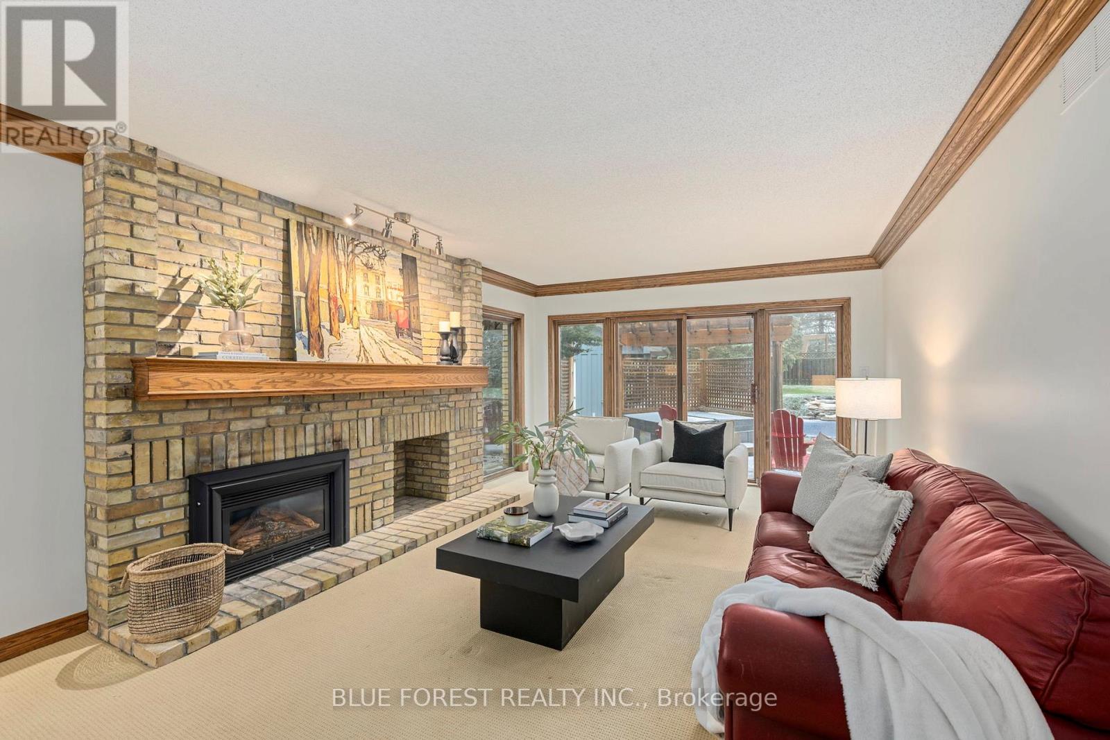 Photo 9 of 48 for 35 Thirlmere Road