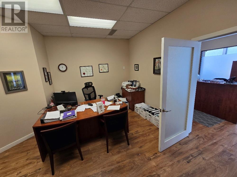 1603 Bertram Street, Kelowna, British Columbia  V1Y 2G5 - Photo 3 - 10341953