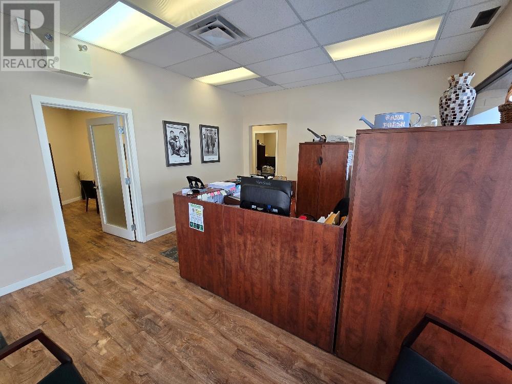 1603 Bertram Street, Kelowna, British Columbia  V1Y 2G5 - Photo 4 - 10341953