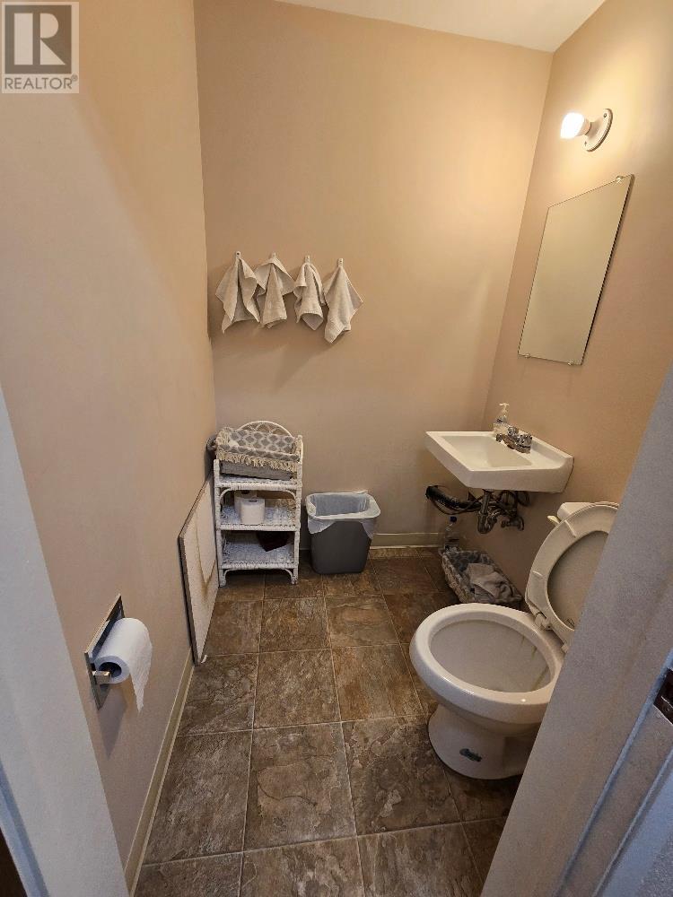 1603 Bertram Street, Kelowna, British Columbia  V1Y 2G5 - Photo 8 - 10341953