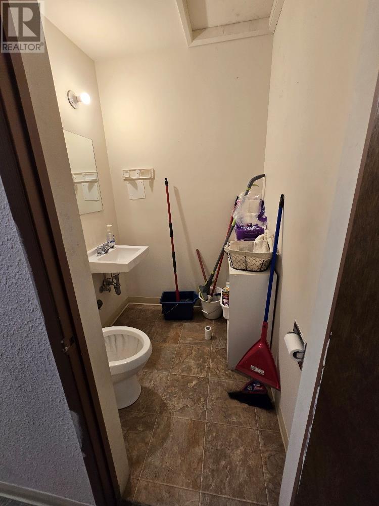 1603 Bertram Street, Kelowna, British Columbia  V1Y 2G5 - Photo 9 - 10341953