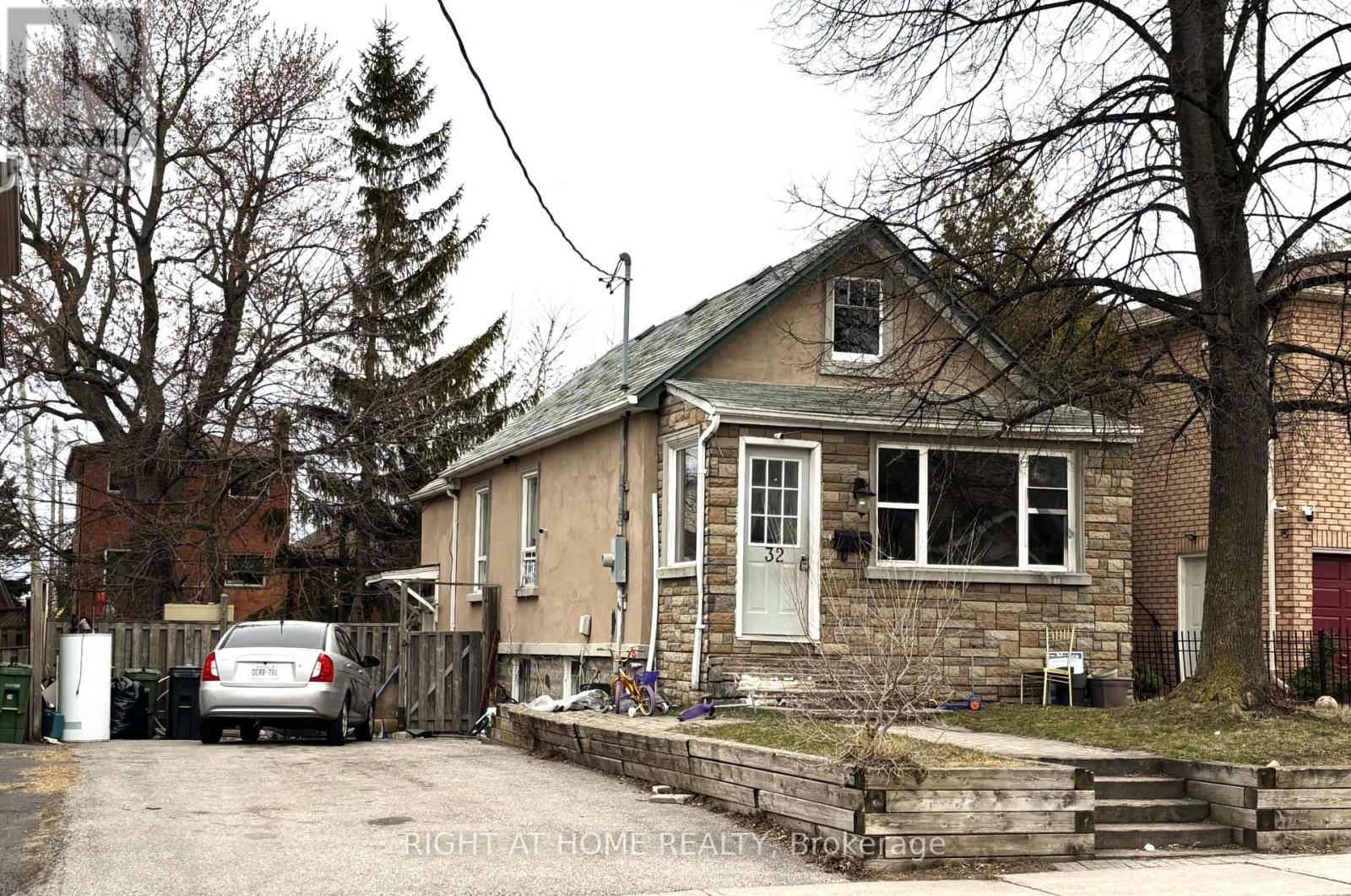 32 Aylesworth Avenue, Toronto, Ontario  M1N 2J5 - Photo 2 - E12060844