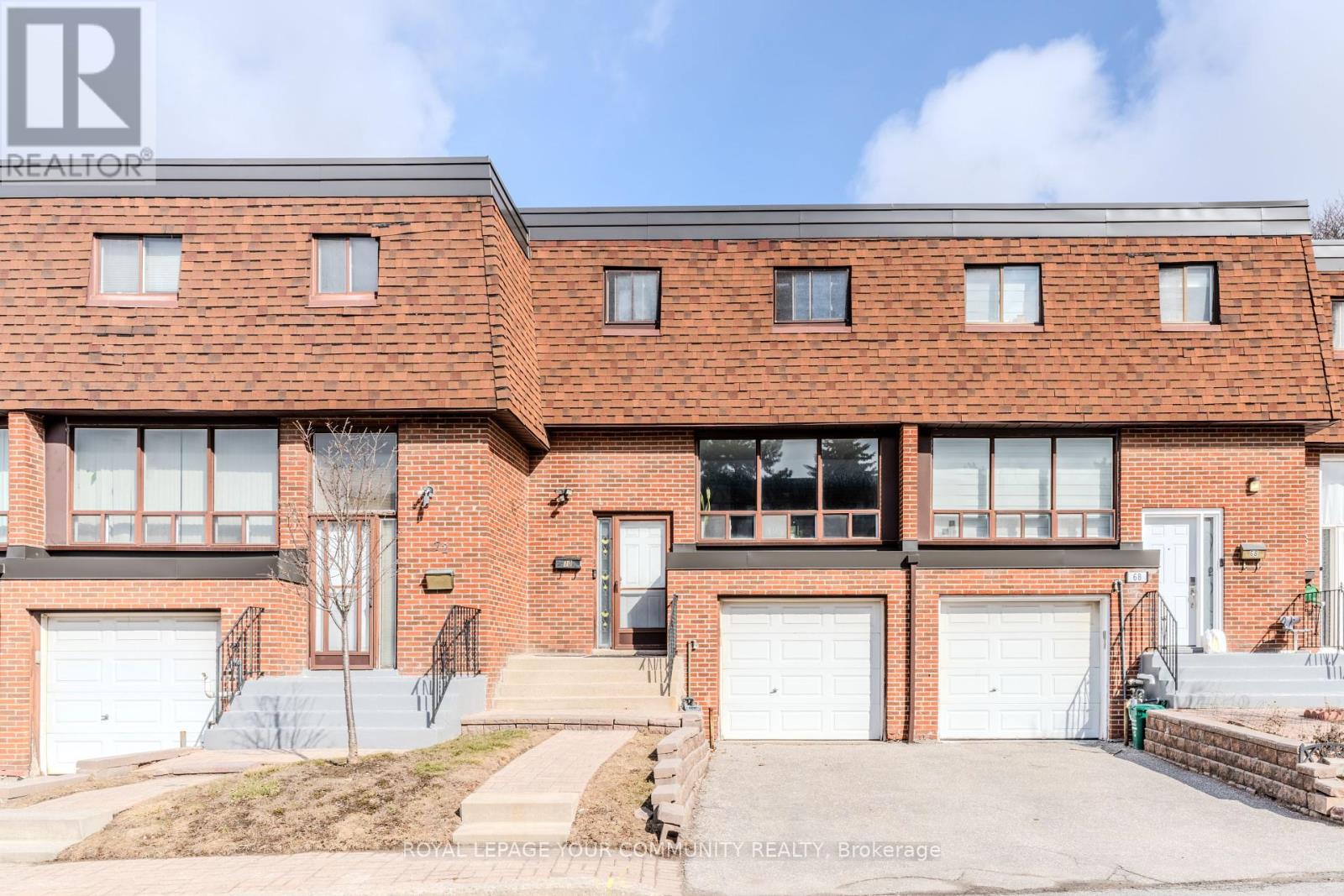 Property at 70 STATELY WAY image 1