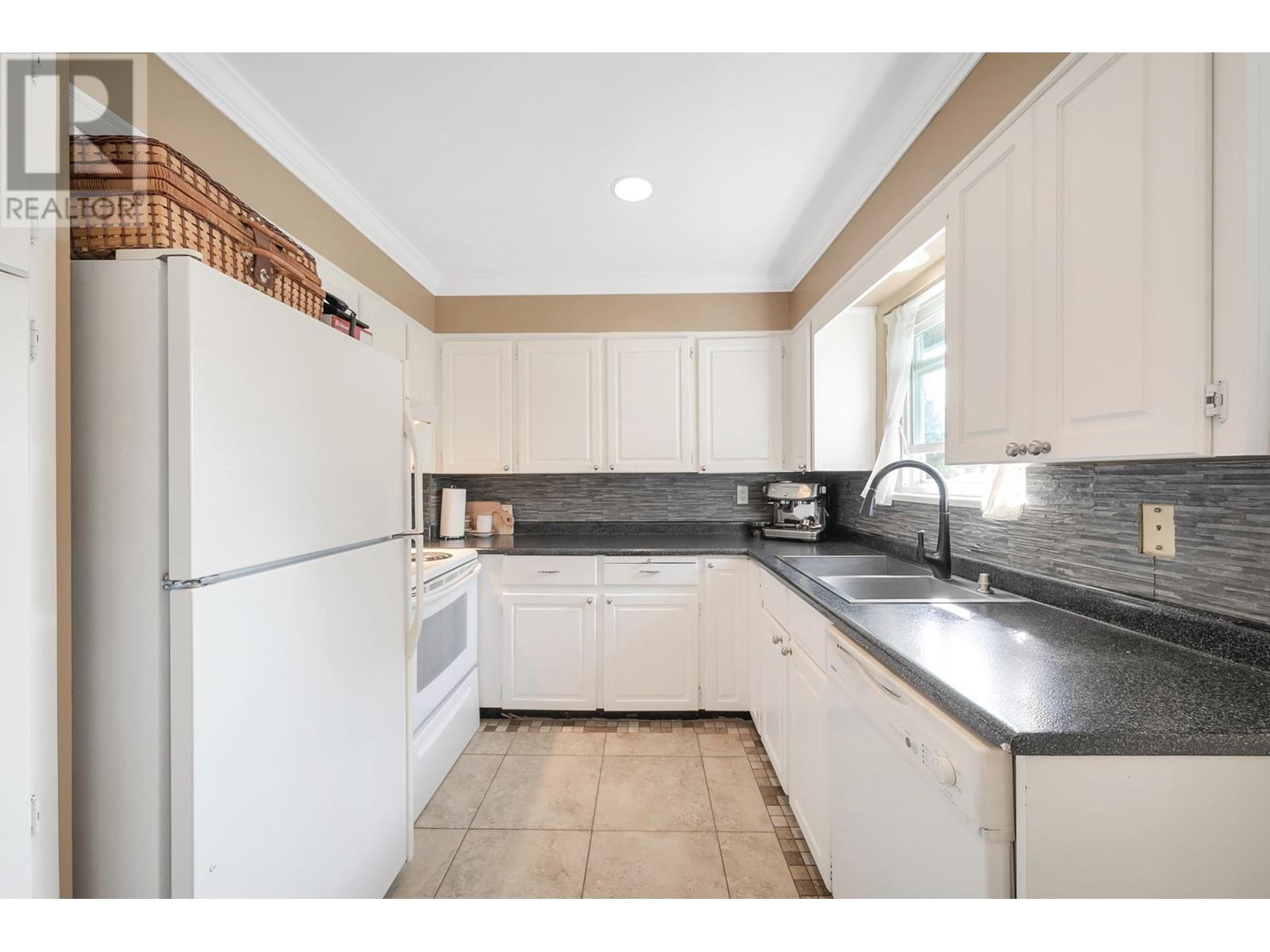 325 Seaview Drive, Port Moody, British Columbia  V3H 1P1 - Photo 16 - R2985897