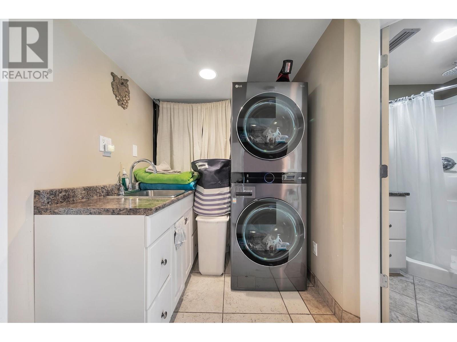 325 Seaview Drive, Port Moody, British Columbia  V3H 1P1 - Photo 29 - R2985897