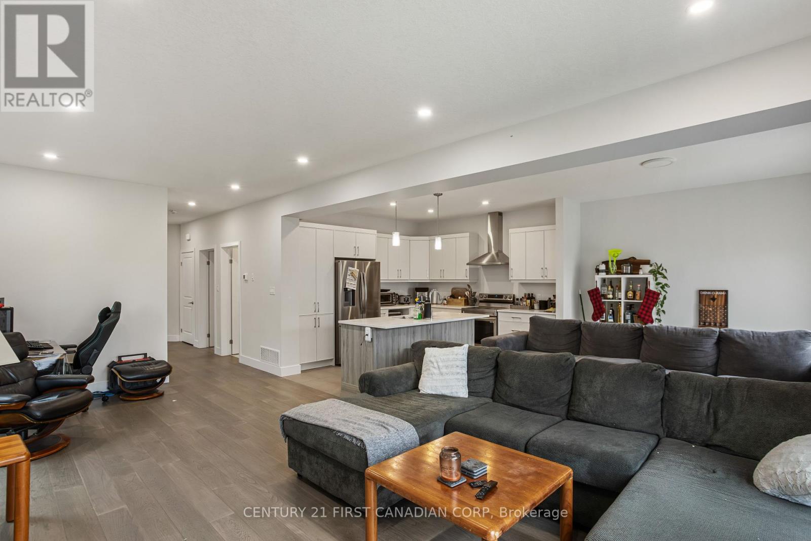 Photo 10 of 35 for 215 Roy Mcdonald Drive N