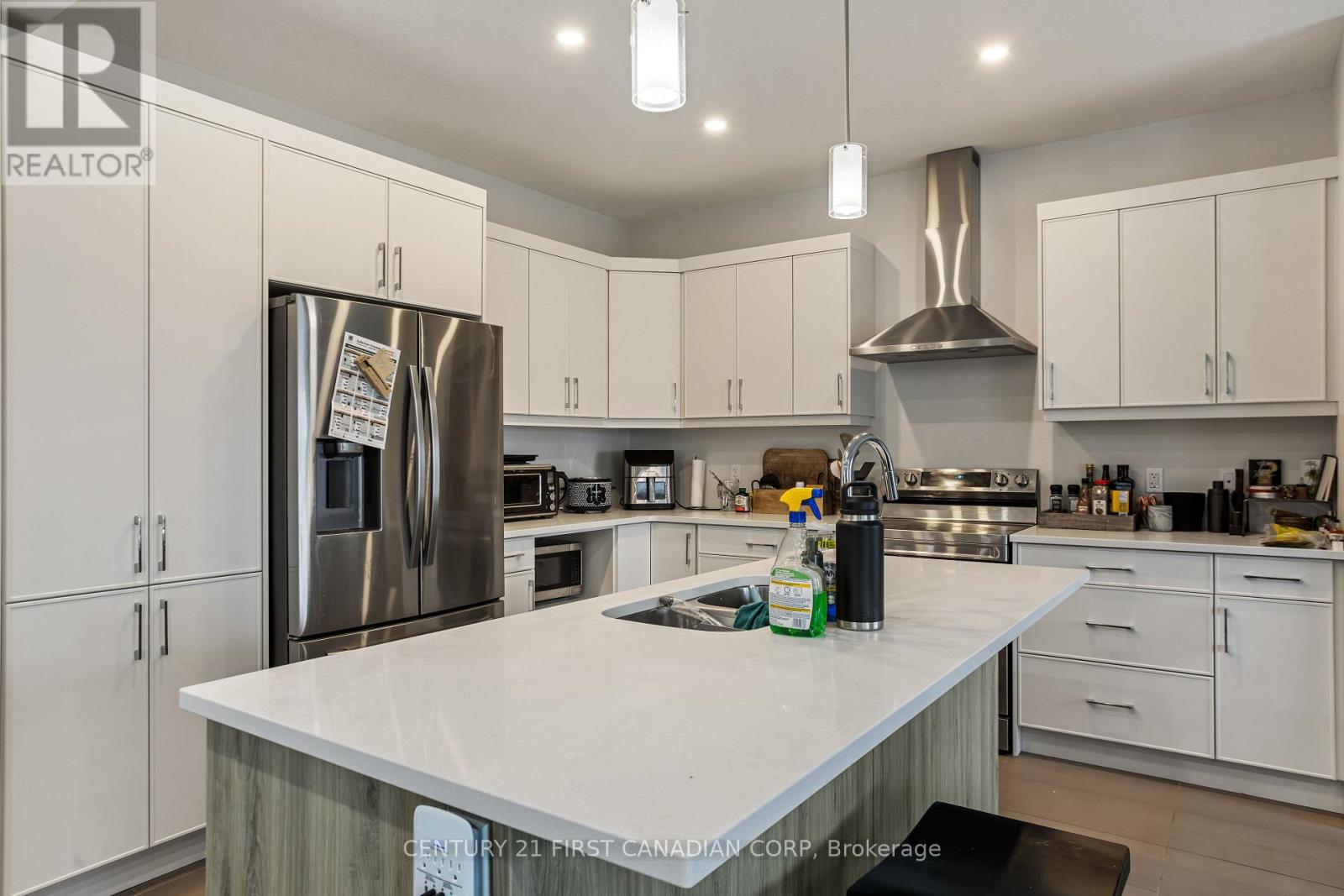 Photo 12 of 35 for 215 Roy Mcdonald Drive N