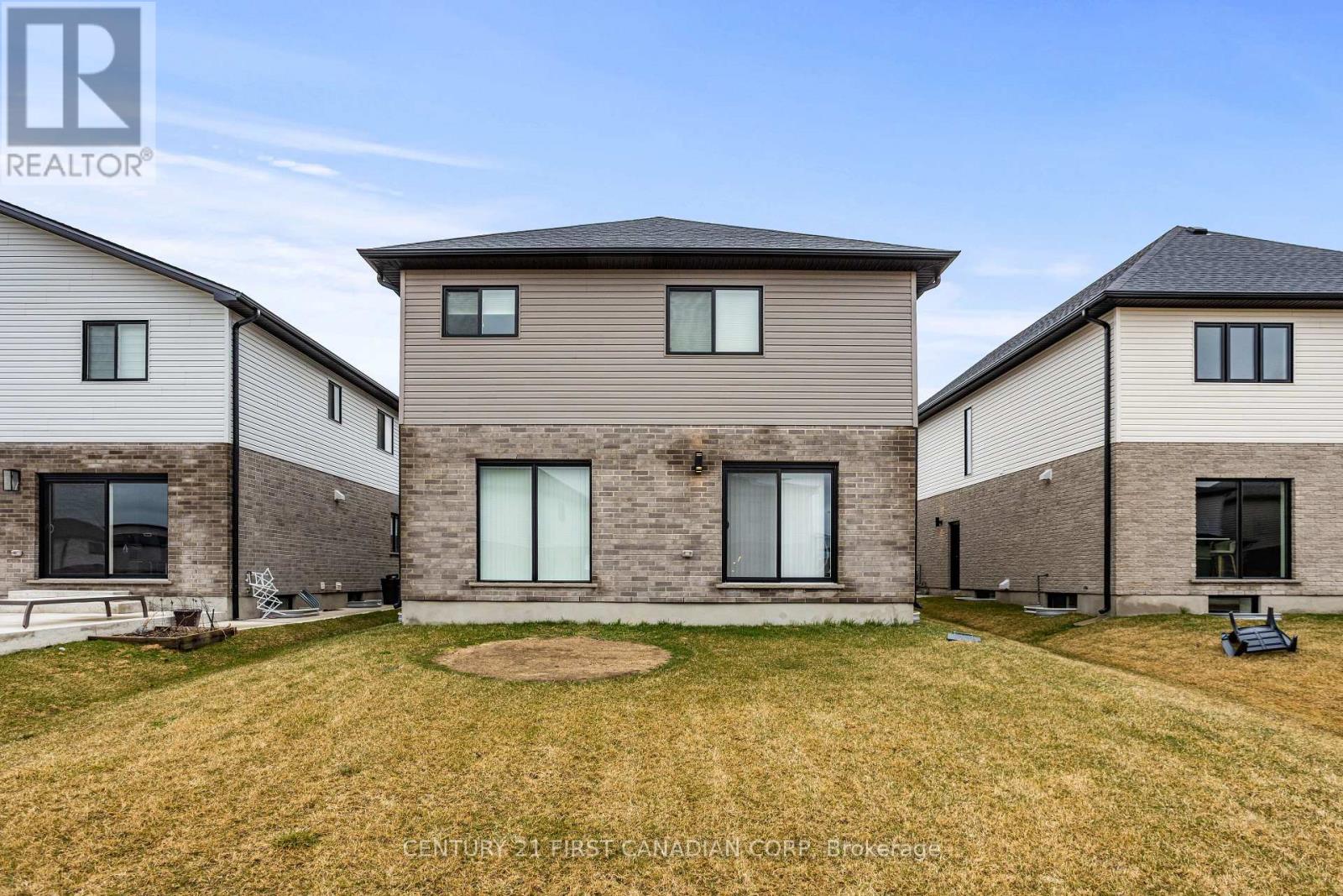 Photo 34 of 35 for 215 Roy Mcdonald Drive N