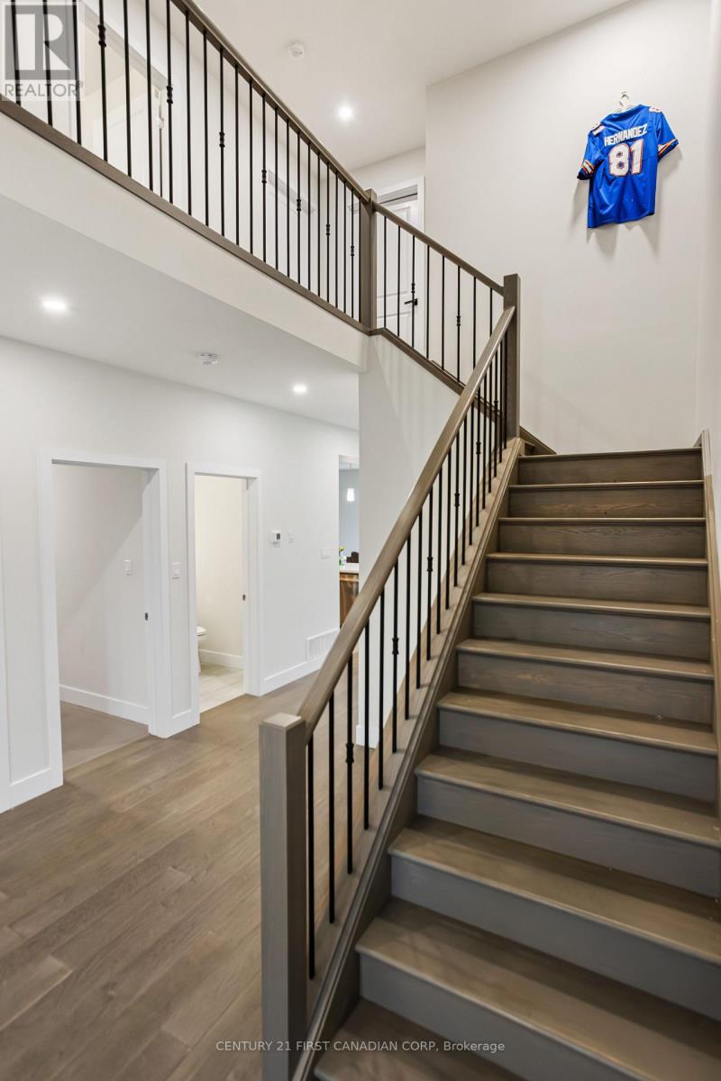Photo 7 of 35 for 215 Roy Mcdonald Drive N