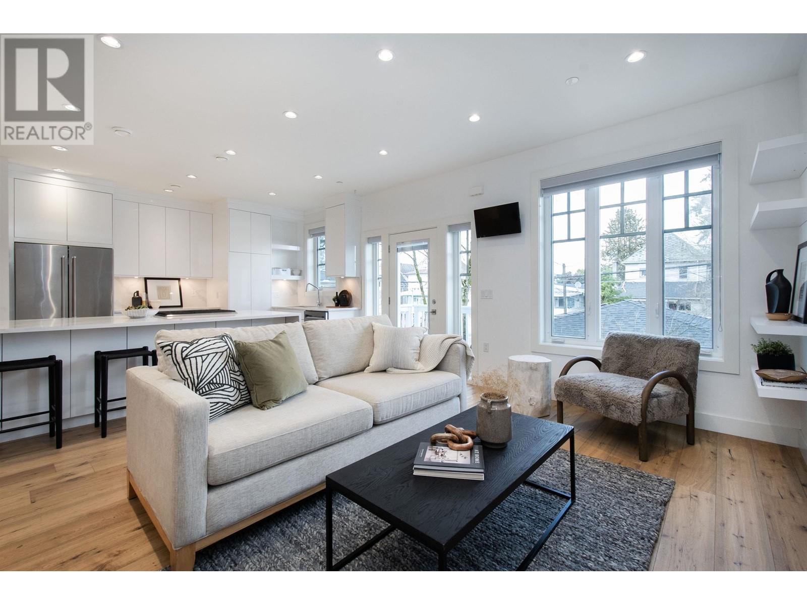 849 E 13th Avenue, Vancouver, British Columbia  V5T 2L4 - Photo 10 - R2985973