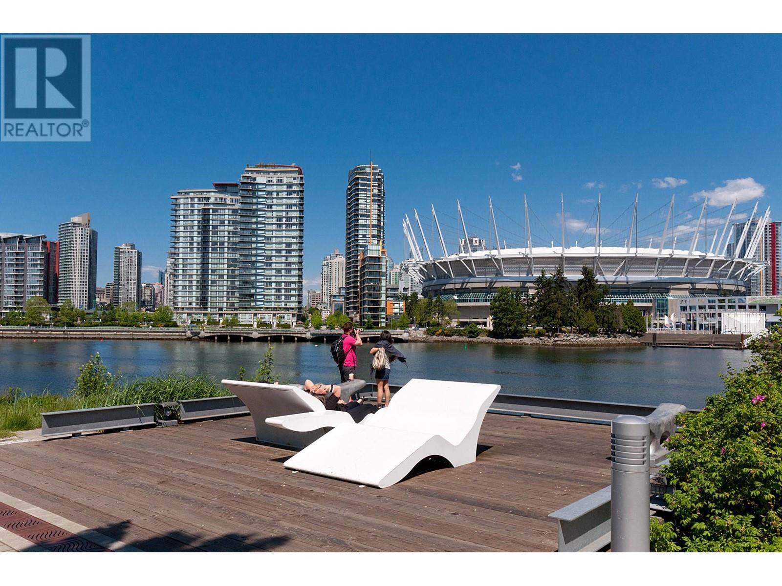 849 E 13th Avenue, Vancouver, British Columbia  V5T 2L4 - Photo 37 - R2985973