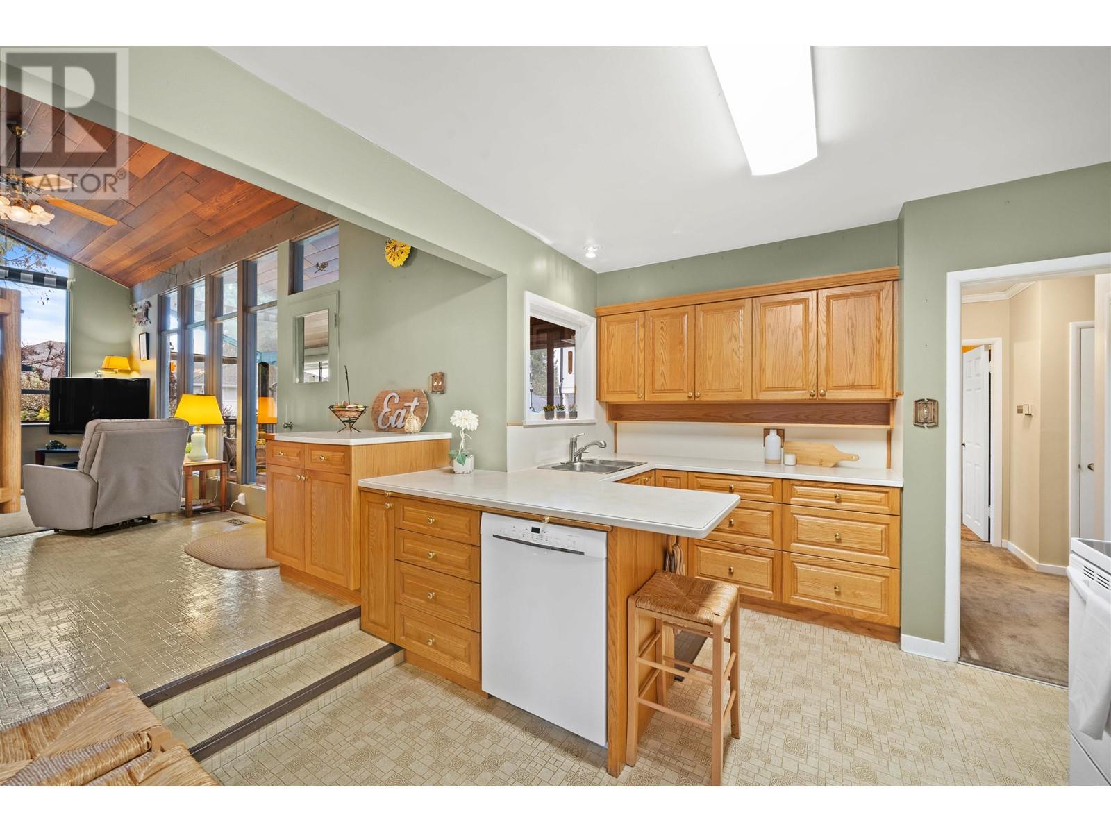 Property at 1904 CLIFF AVENUE image 5