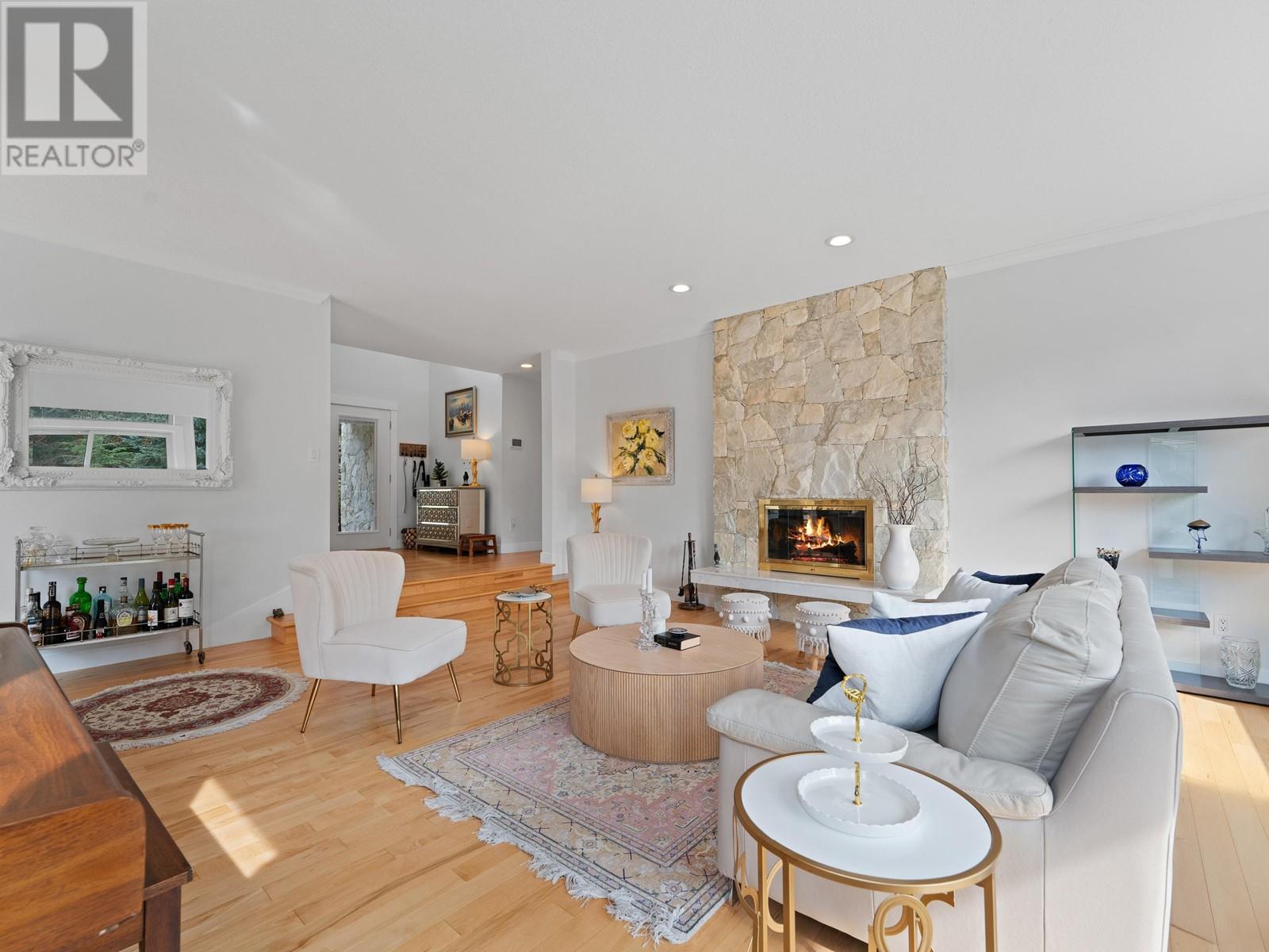 4757 Woodgreen Drive, West Vancouver, British Columbia  V7S 2Z9 - Photo 5 - R2985986
