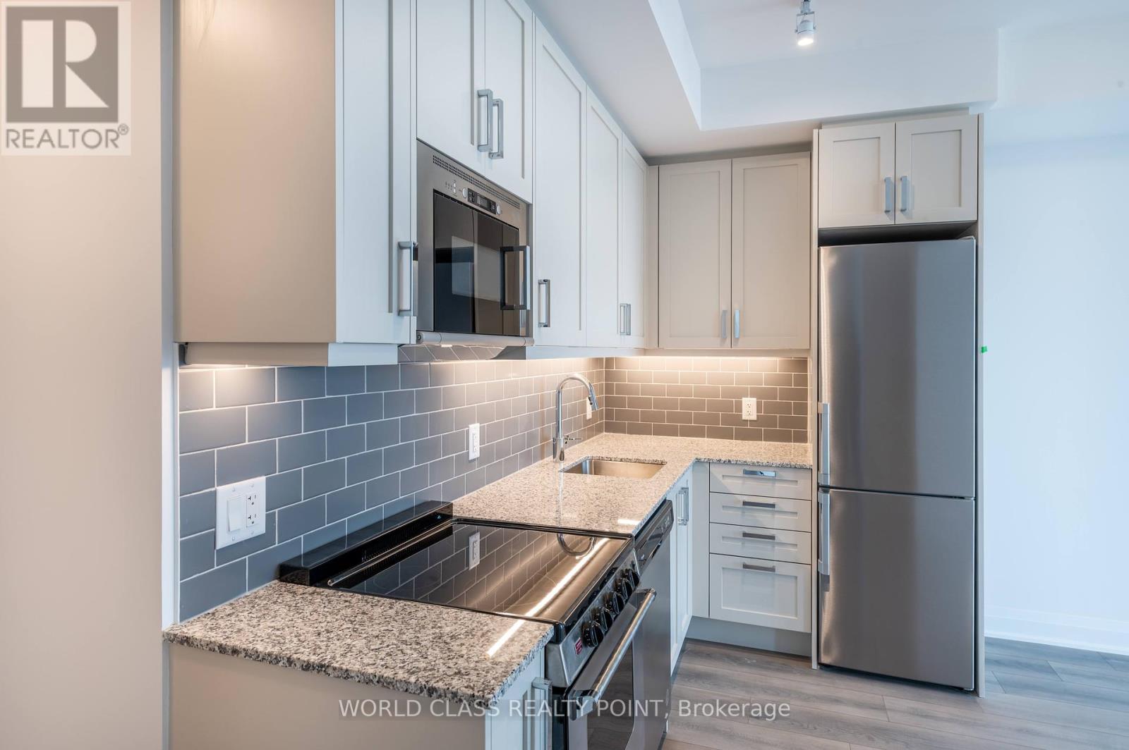 Property at 710 - 10 GATINEAU DRIVE image 4