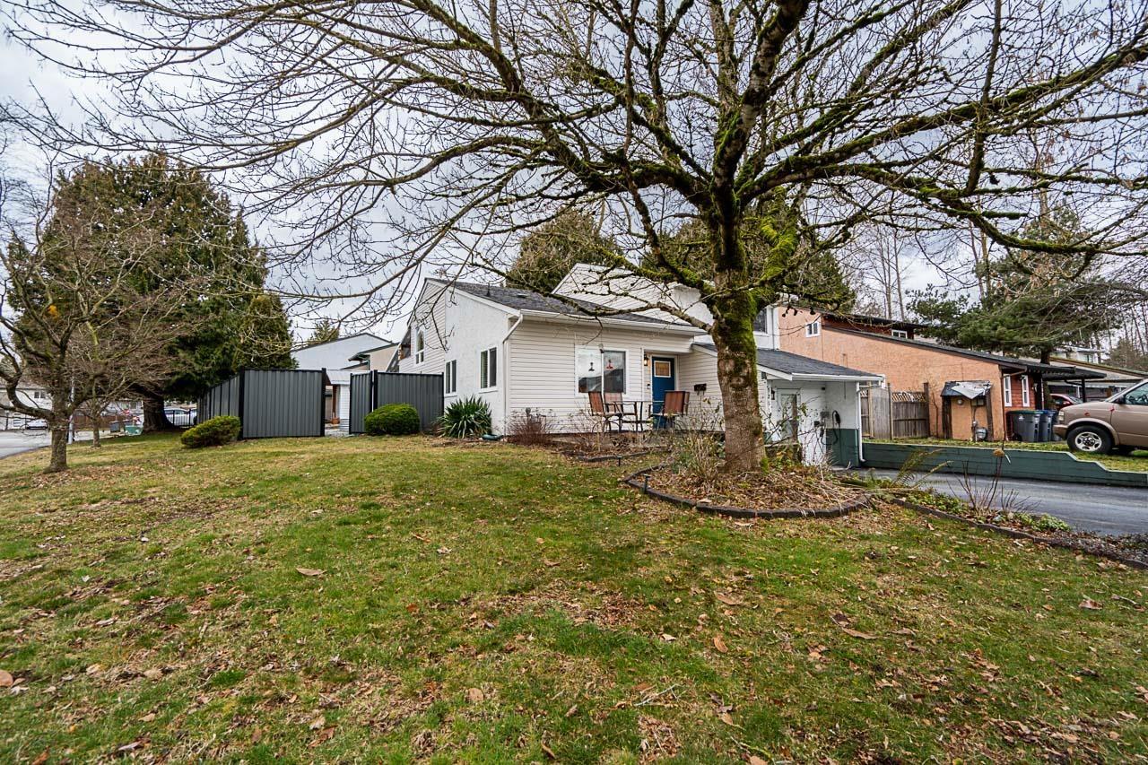Property at 12519 76A AVENUE image 3