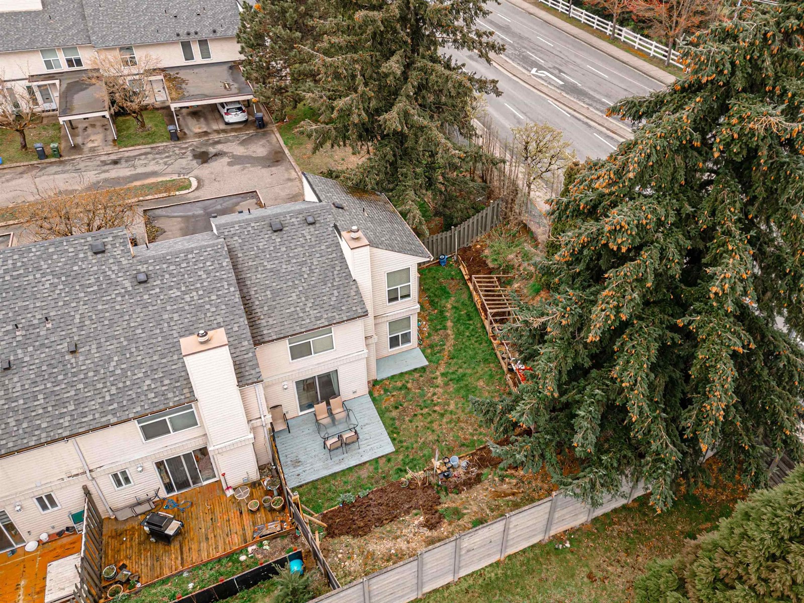 300 32550 Maclure Road, Abbotsford, British Columbia  V2T 4N3 - Photo 37 - R2985326