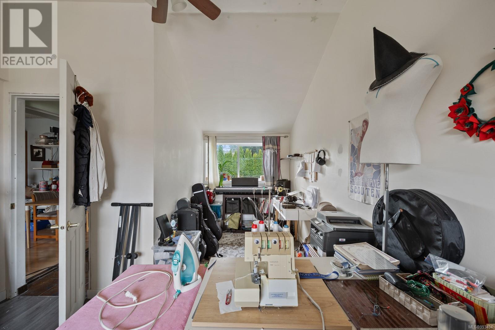 Property at 621 Nootka St image 2