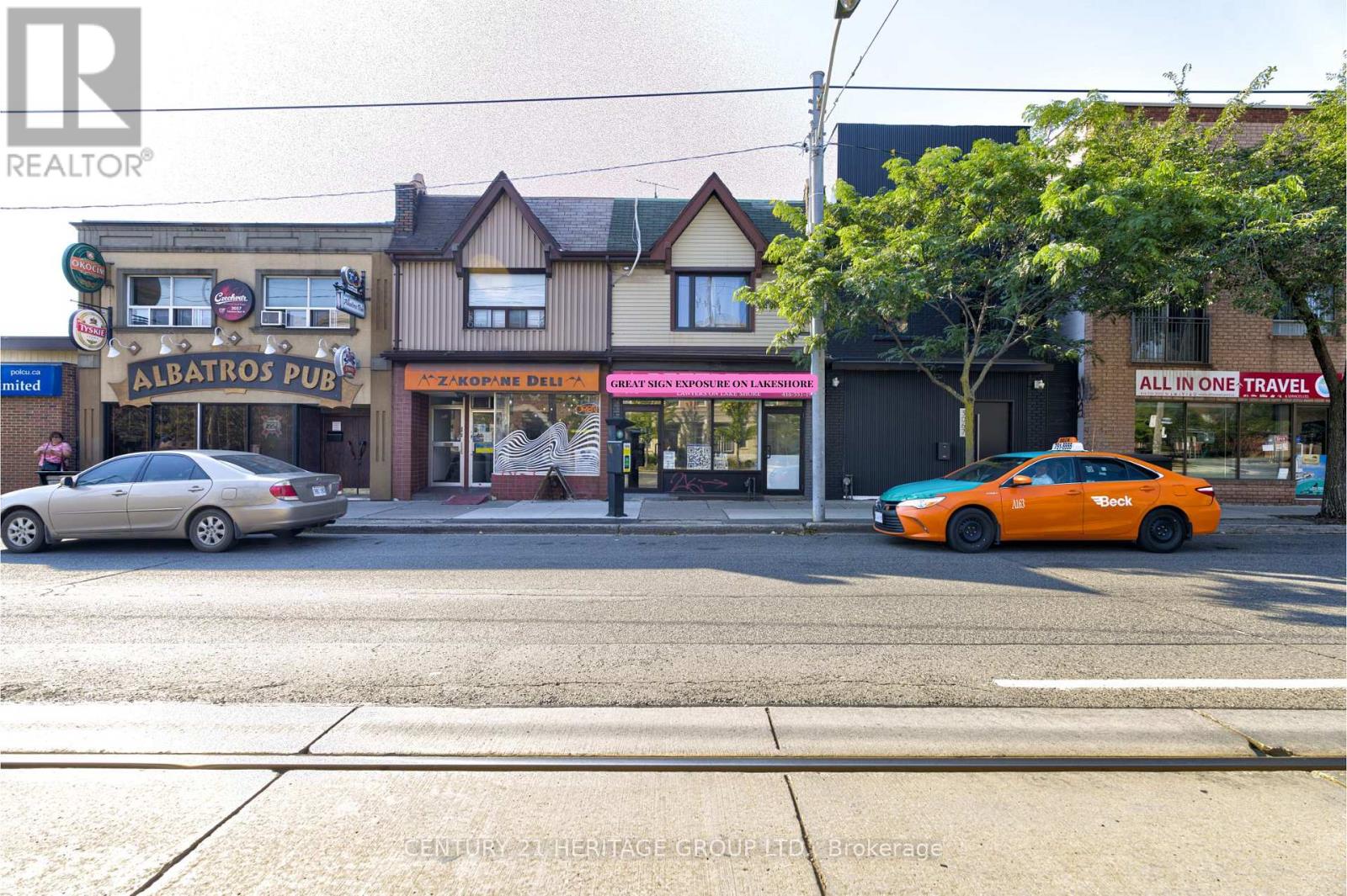 3063 LAKE SHORE BOULEVARD W, Toronto, Ontario