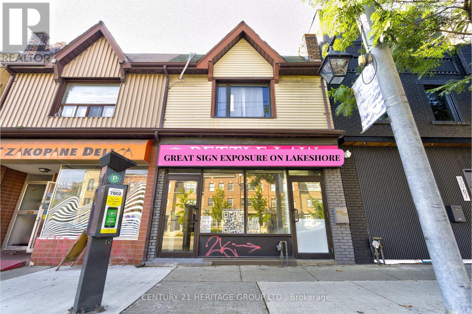 3063 Lake Shore Boulevard W, Toronto, Ontario  M8V 1K6 - Photo 2 - W12060891