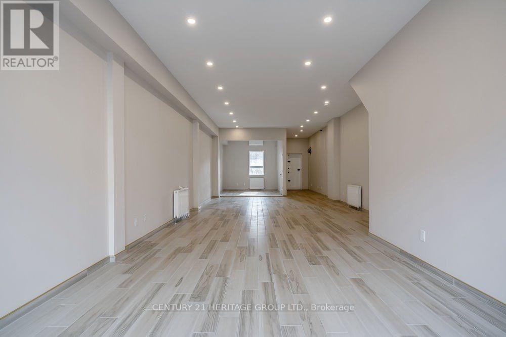 3063 Lake Shore Boulevard W, Toronto, Ontario  M8V 1K6 - Photo 3 - W12060891