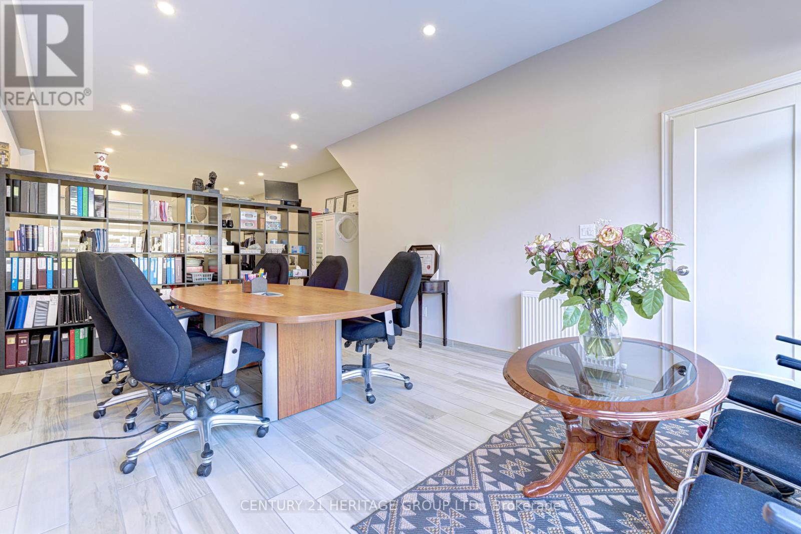 3063 Lake Shore Boulevard W, Toronto, Ontario  M8V 1K6 - Photo 6 - W12060891