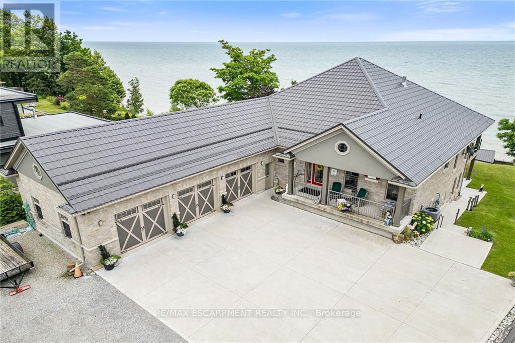 Property at 452 NEW LAKESHORE ROAD image 1