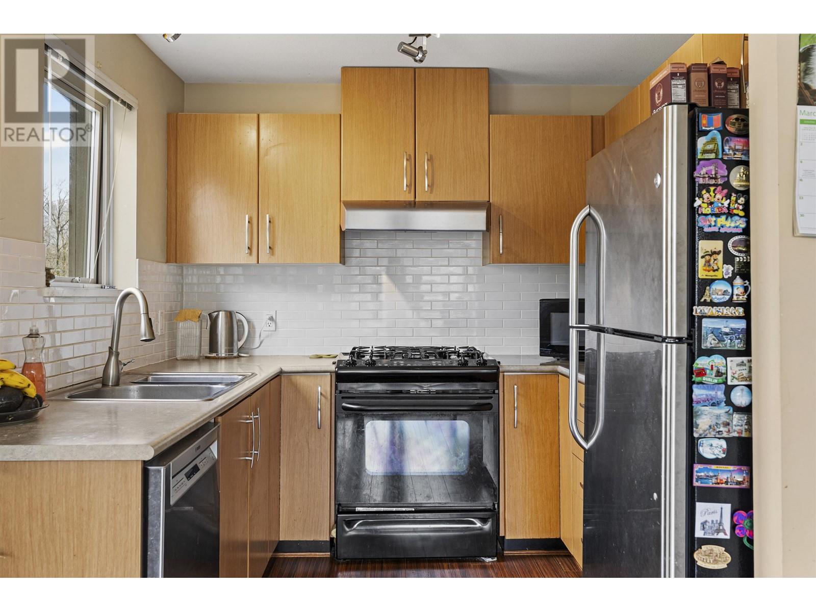 313 300 Klahanie Drive, Port Moody, British Columbia  V3H 5K8 - Photo 5 - R2979659
