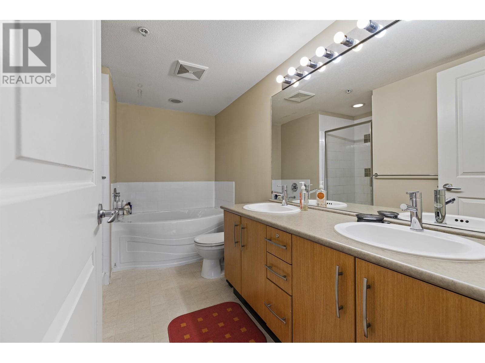 313 300 Klahanie Drive, Port Moody, British Columbia  V3H 5K8 - Photo 18 - R2979659