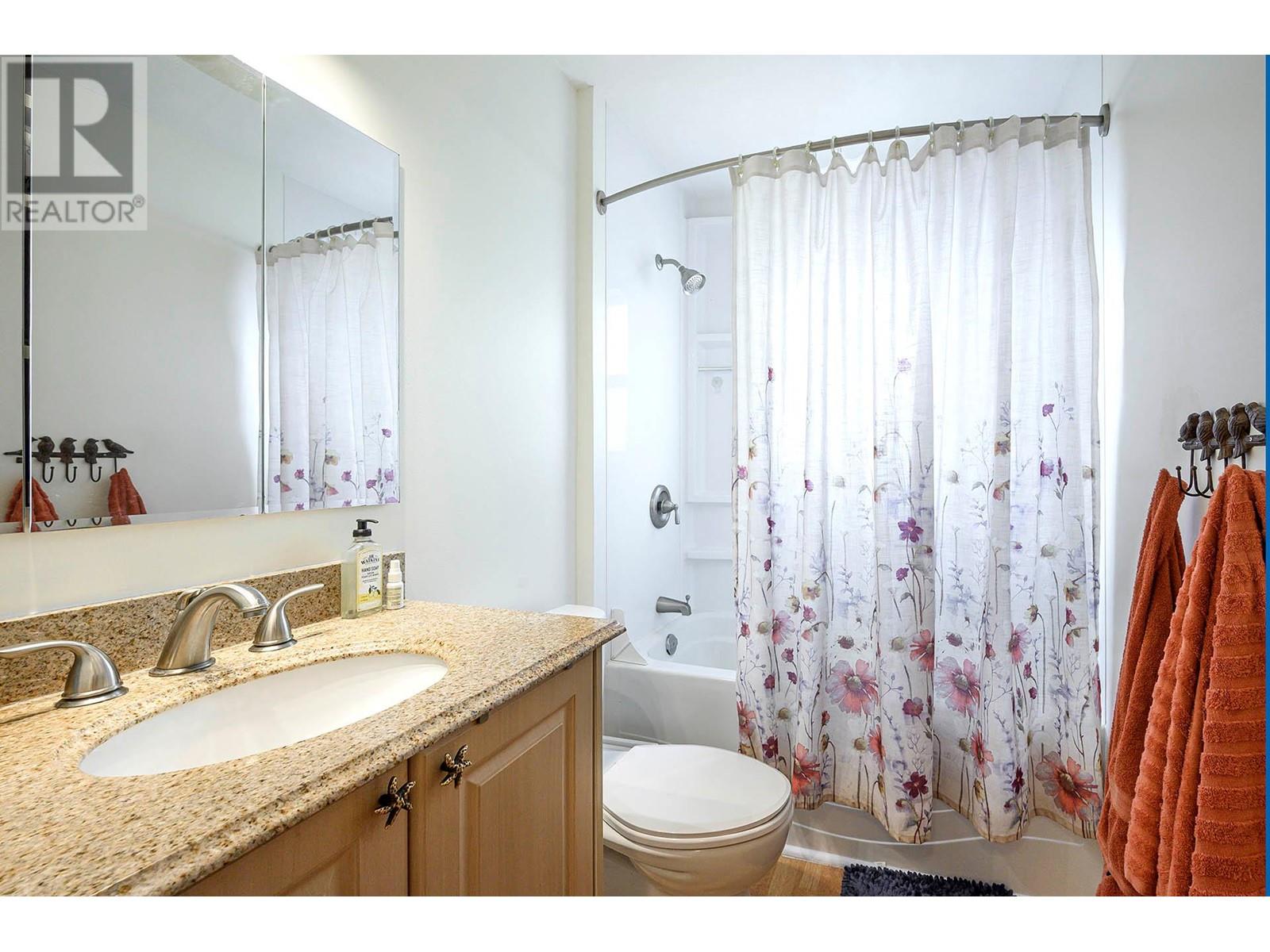 Property at 1426 PINE Crescent image 1
