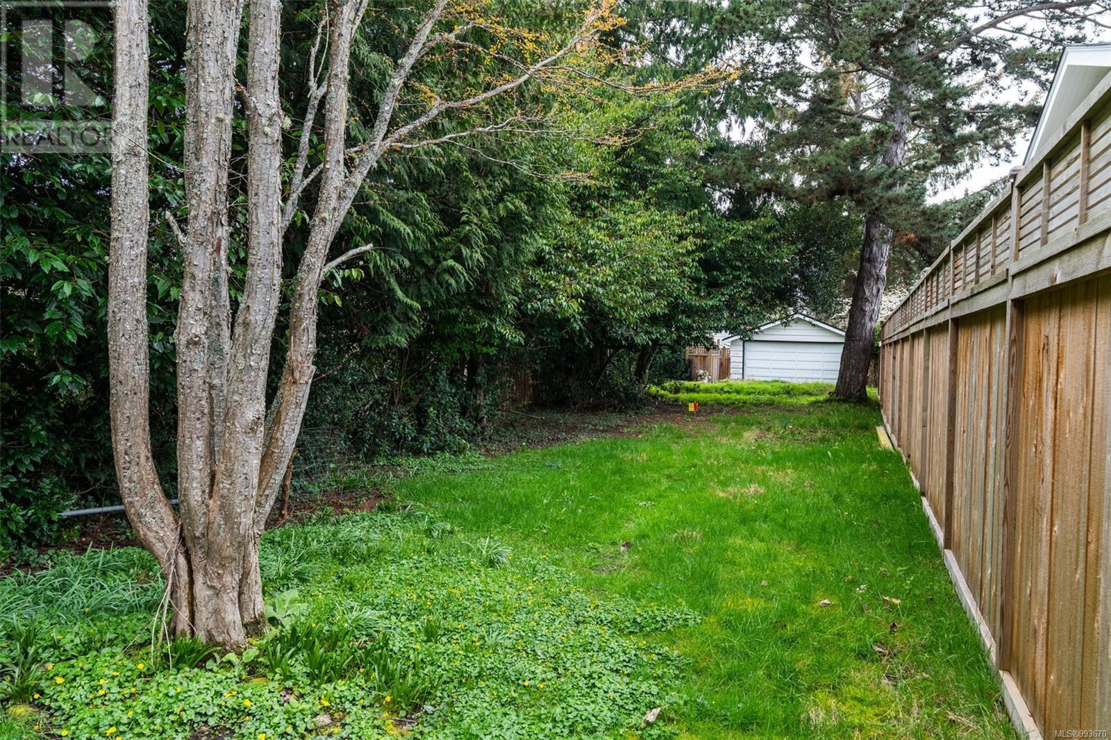 1044 Deal St, Oak Bay, British Columbia  V8S 5G5 - Photo 9 - 993670