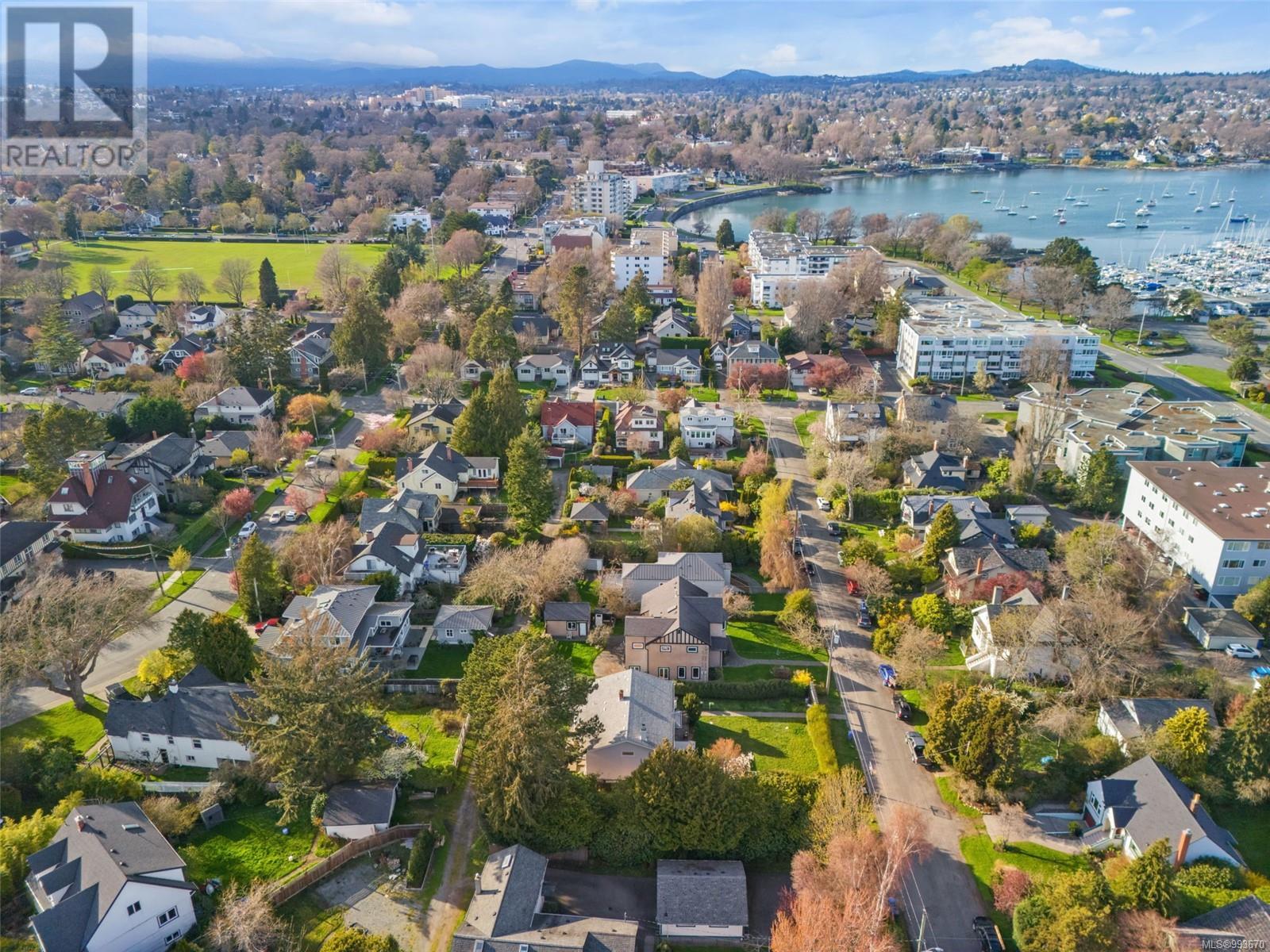 1044 Deal St, Oak Bay, British Columbia  V8S 5G5 - Photo 16 - 993670