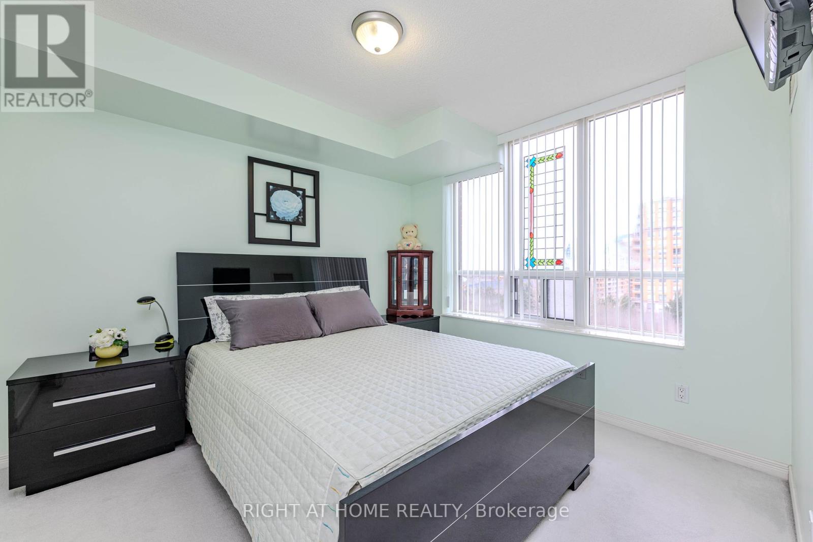 801 - 330 Red Maple Road, Richmond Hill, Ontario  L4C 0T6 - Photo 16 - N12060906