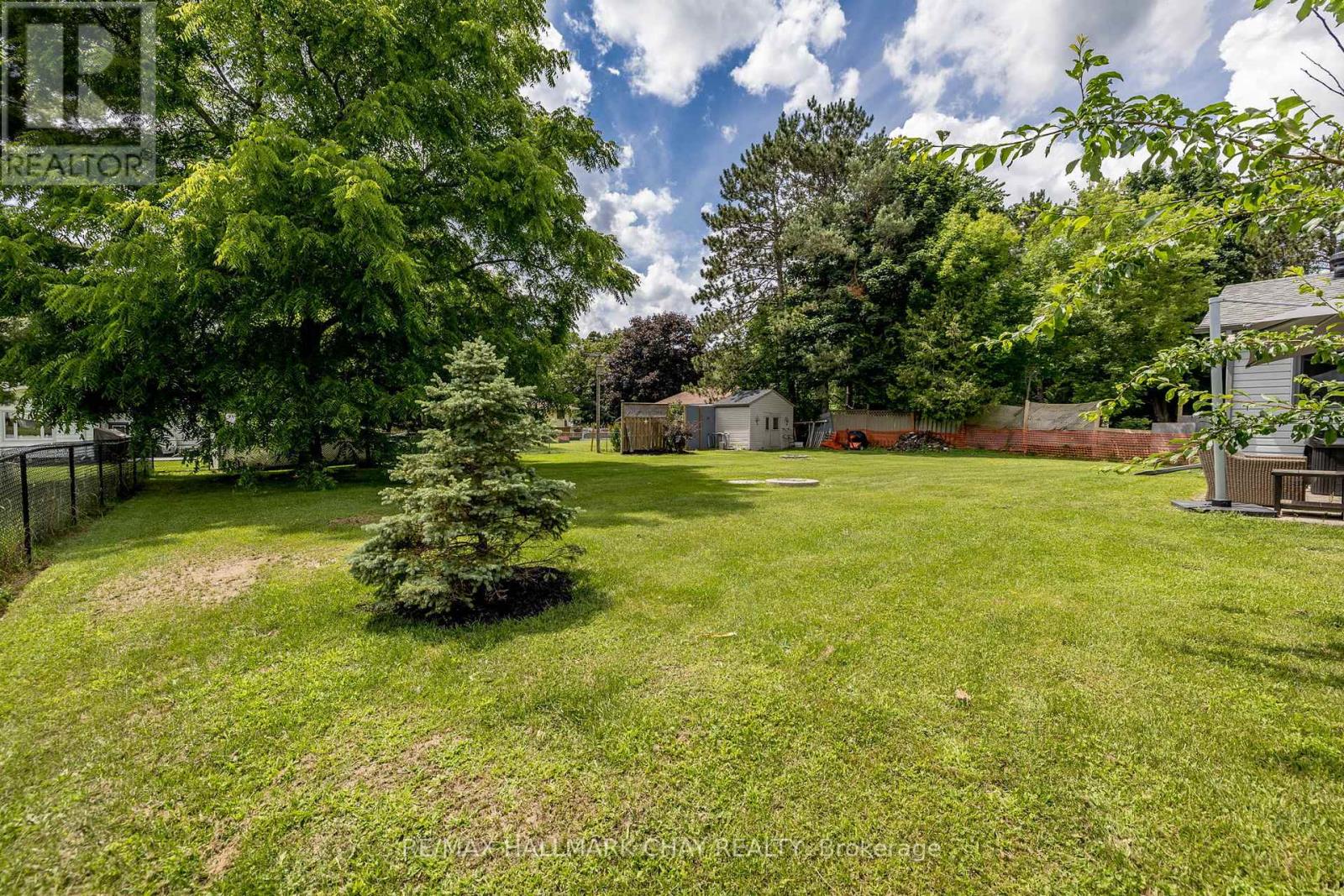 Property at 104 BASS LINE image 3